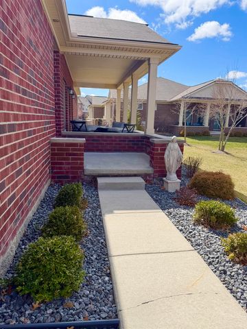 49127 Diane Ct Court, Macomb Twp, MI 48042