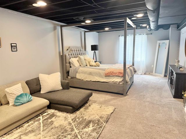 49127 Diane Ct Court, Macomb Twp, MI 48042