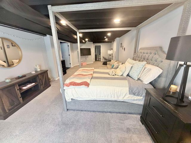 49127 Diane Ct Court, Macomb Twp, MI 48042