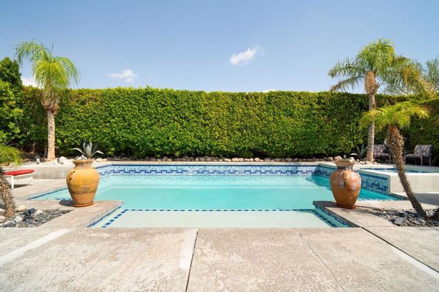 1598 Amelia Way, Palm Springs, CA 92262