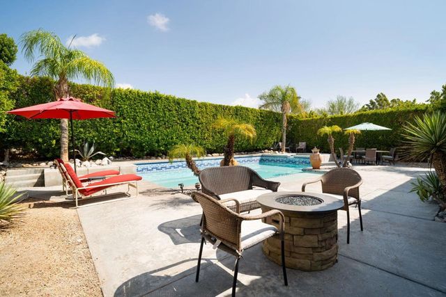 1598 Amelia Way, Palm Springs, CA 92262