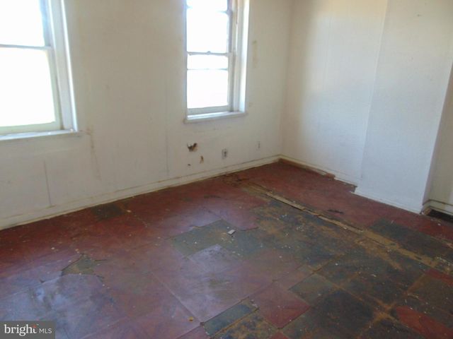 1125 S 8TH ST, Camden, NJ 08103