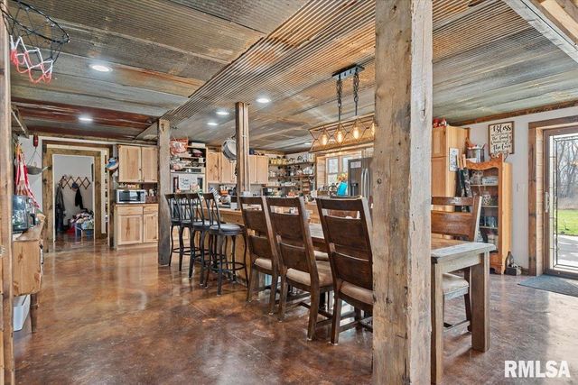 518 S ANDERSON Street, Taylorville, IL 62568