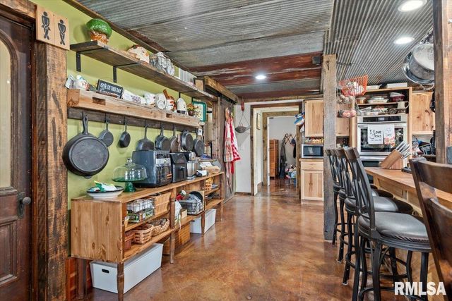 518 S ANDERSON Street, Taylorville, IL 62568