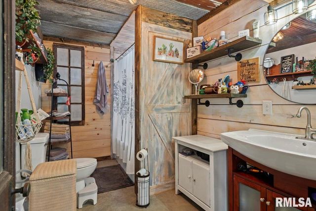 518 S ANDERSON Street, Taylorville, IL 62568