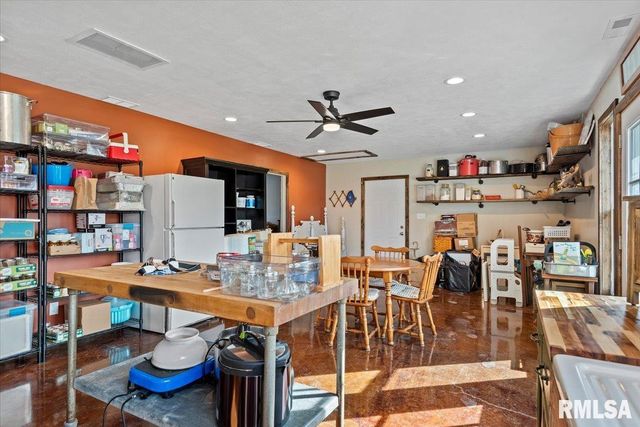 518 S ANDERSON Street, Taylorville, IL 62568