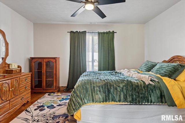 518 S ANDERSON Street, Taylorville, IL 62568