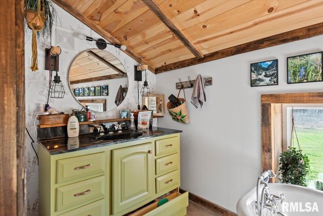 518 S ANDERSON Street, Taylorville, IL 62568