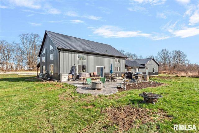 518 S ANDERSON Street, Taylorville, IL 62568