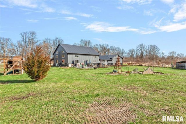 518 S ANDERSON Street, Taylorville, IL 62568