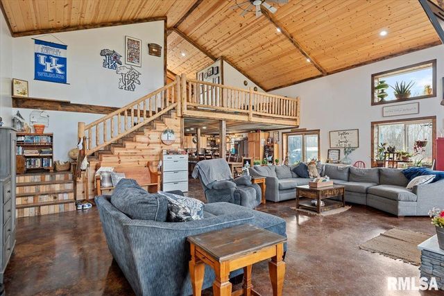 518 S ANDERSON Street, Taylorville, IL 62568