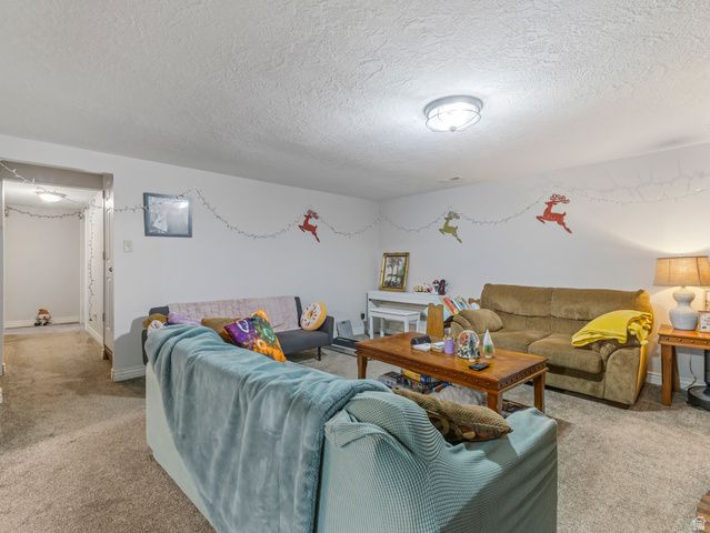 7458 S BROMLEY RD, West Jordan, UT 84084