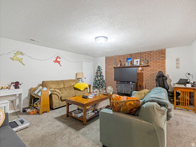 7458 S BROMLEY RD, West Jordan, UT 84084
