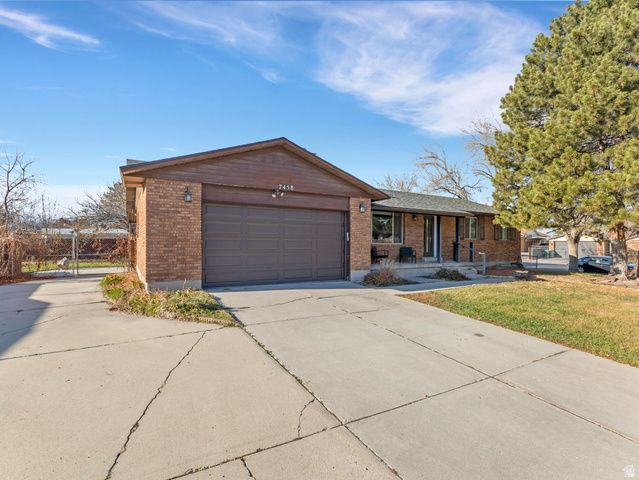 7458 S BROMLEY RD, West Jordan, UT 84084