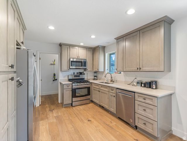 7458 S BROMLEY RD, West Jordan, UT 84084