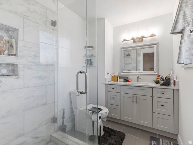 7458 S BROMLEY RD, West Jordan, UT 84084