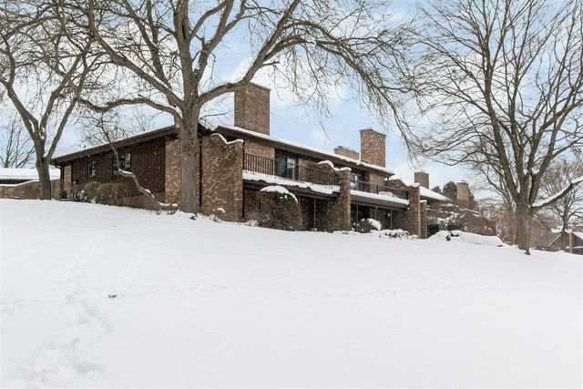 6134 Parview Drive, Grand Rapids, MI 49546