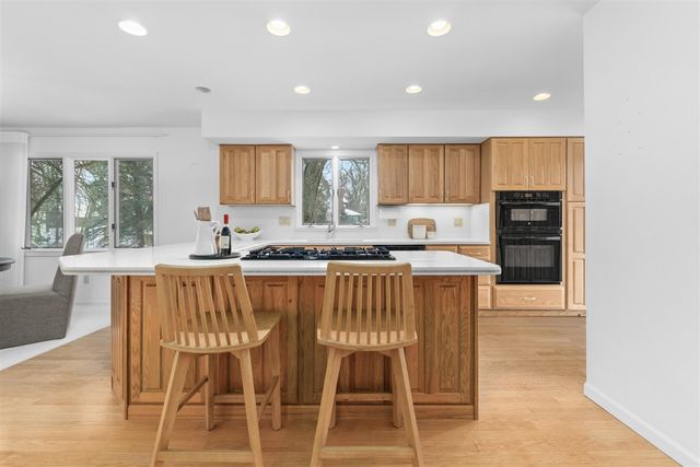 6134 Parview Drive, Grand Rapids, MI 49546