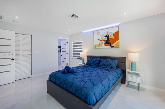 2406 Gulfstream Ln, Fort Lauderdale, FL 33312