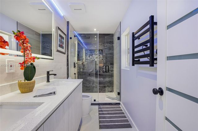 2406 Gulfstream Ln, Fort Lauderdale, FL 33312