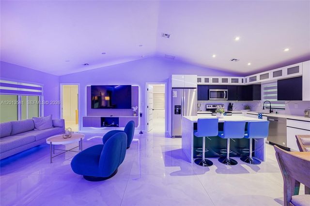 2406 Gulfstream Ln, Fort Lauderdale, FL 33312