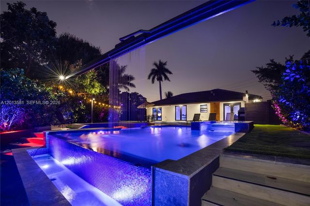 2406 Gulfstream Ln, Fort Lauderdale, FL 33312