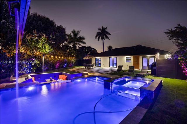 2406 Gulfstream Ln, Fort Lauderdale, FL 33312