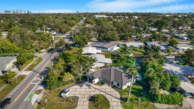 2406 Gulfstream Ln, Fort Lauderdale, FL 33312