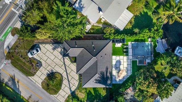 2406 Gulfstream Ln, Fort Lauderdale, FL 33312