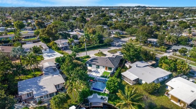 2406 Gulfstream Ln, Fort Lauderdale, FL 33312