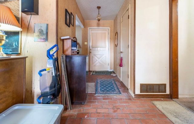 909 Bradfield Drive, Garland, TX 75042