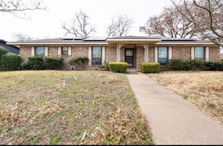 909 Bradfield Drive, Garland, TX 75042