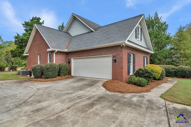 405 Idle Pines Drive, Perry, GA 31069