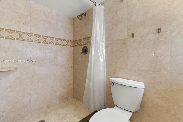 301 NE 14th Ave 601, Hallandale Beach, FL 33009