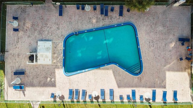 301 NE 14th Ave 601, Hallandale Beach, FL 33009