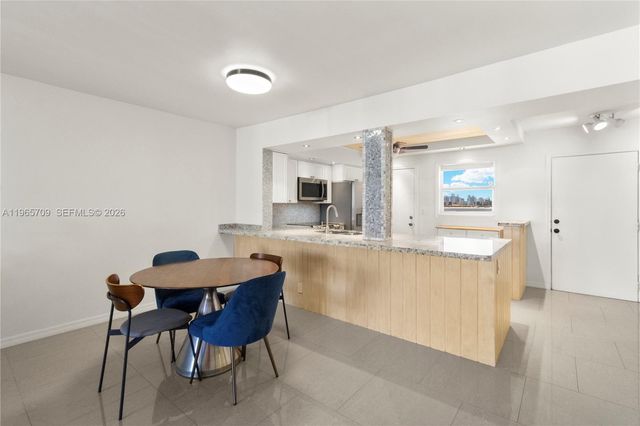 301 NE 14th Ave 601, Hallandale Beach, FL 33009