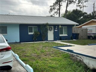 19113/115 Holly RD, Fort Myers, FL 33967