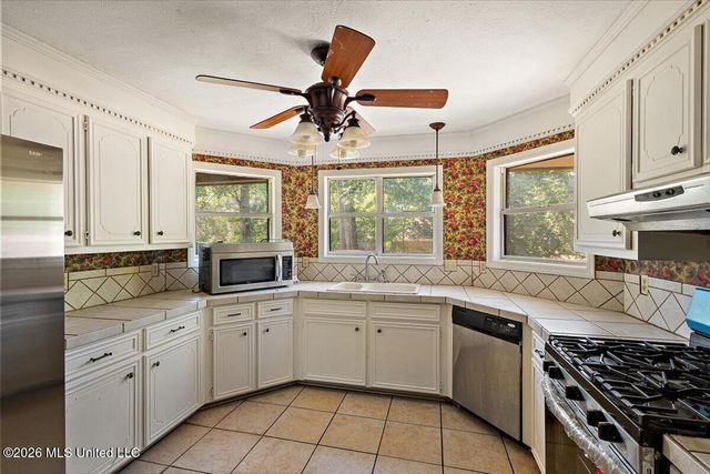 100 Winding Hills Drive, Clinton, MS 39056