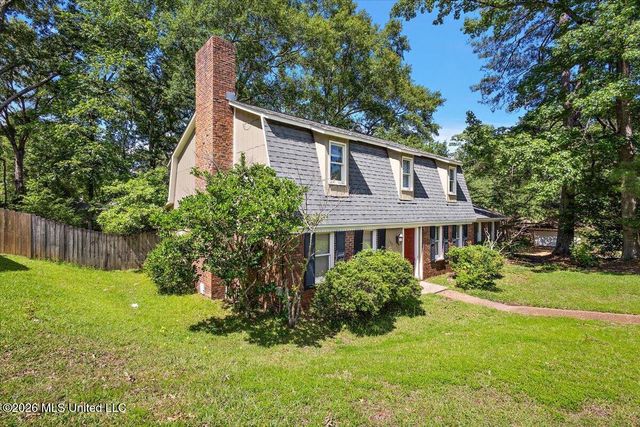 100 Winding Hills Drive, Clinton, MS 39056