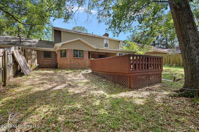 100 Winding Hills Drive, Clinton, MS 39056