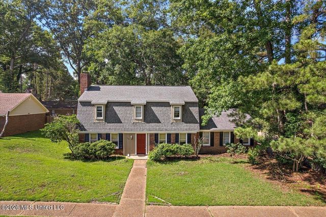 100 Winding Hills Drive, Clinton, MS 39056