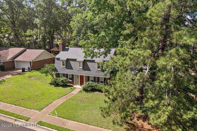 100 Winding Hills Drive, Clinton, MS 39056