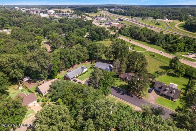 100 Winding Hills Drive, Clinton, MS 39056