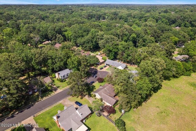 100 Winding Hills Drive, Clinton, MS 39056