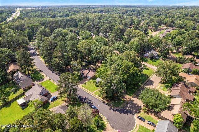 100 Winding Hills Drive, Clinton, MS 39056