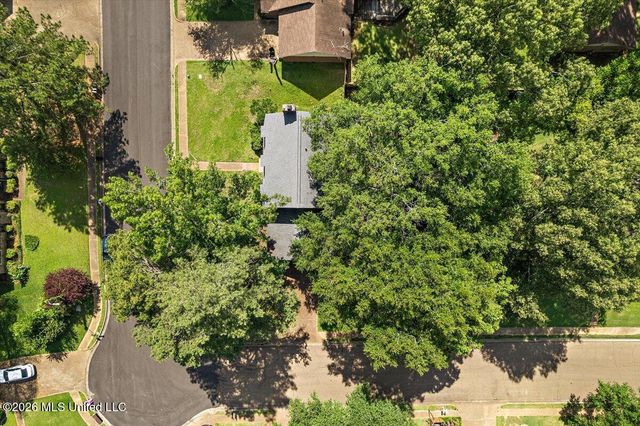 100 Winding Hills Drive, Clinton, MS 39056