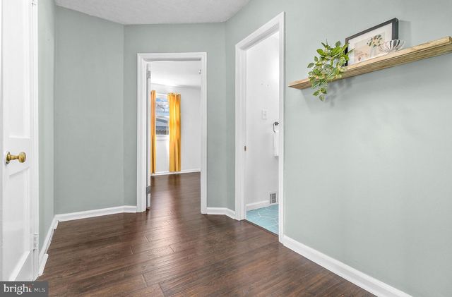 240 UPLAND RD, Brookhaven, PA 19015