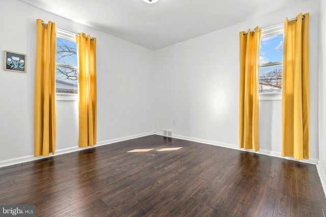 240 UPLAND RD, Brookhaven, PA 19015