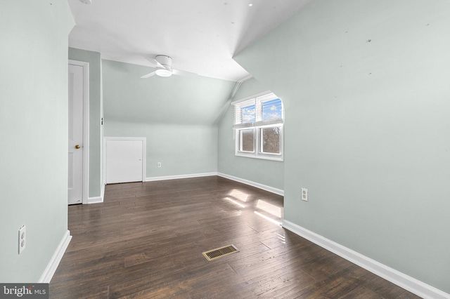 240 UPLAND RD, Brookhaven, PA 19015