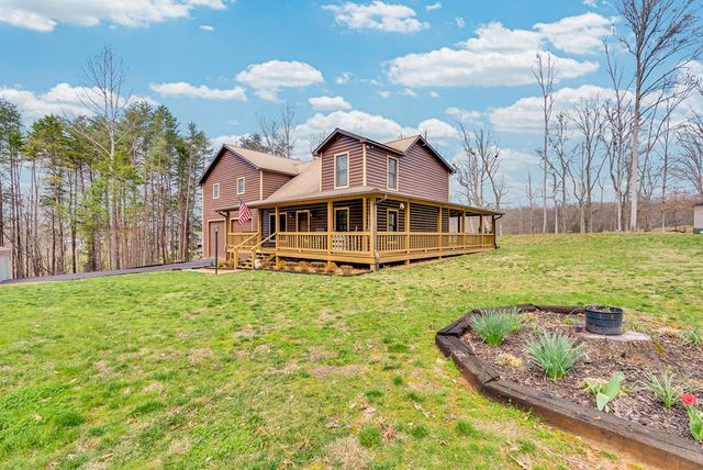 465 Hickory Ln, Sparta, TN 38583